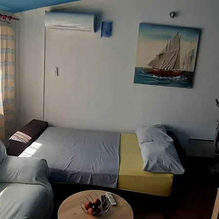 Petrovic Apartment *